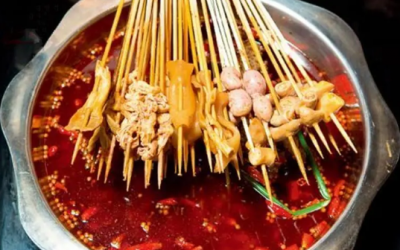 重慶串串香美味秘訣何在？批發(fā)為何重要？