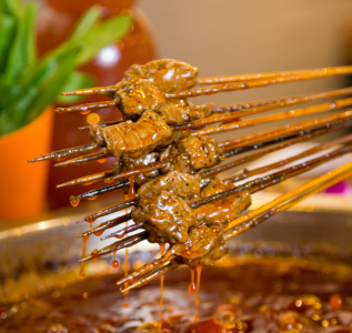 如何挑選優(yōu)質(zhì)的串串香底料批發(fā)廠家，確保美味與品質(zhì)雙贏？